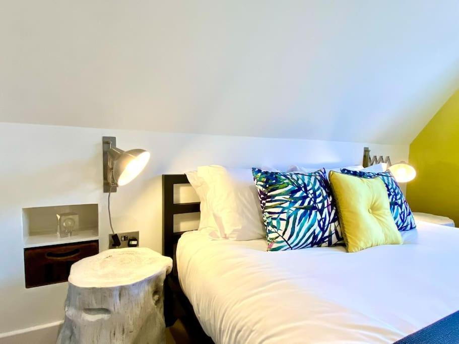 Stunning Little House On Poole Quay - Free Secure Parking & Wifi - In The Heart Of The Old Town - Great Location - Free Parking - Fast Wifi - Smart Tv - Newly Decorated - Sleeps 2! Close To Poole & Bournemouth & Sandbanks Exterior foto